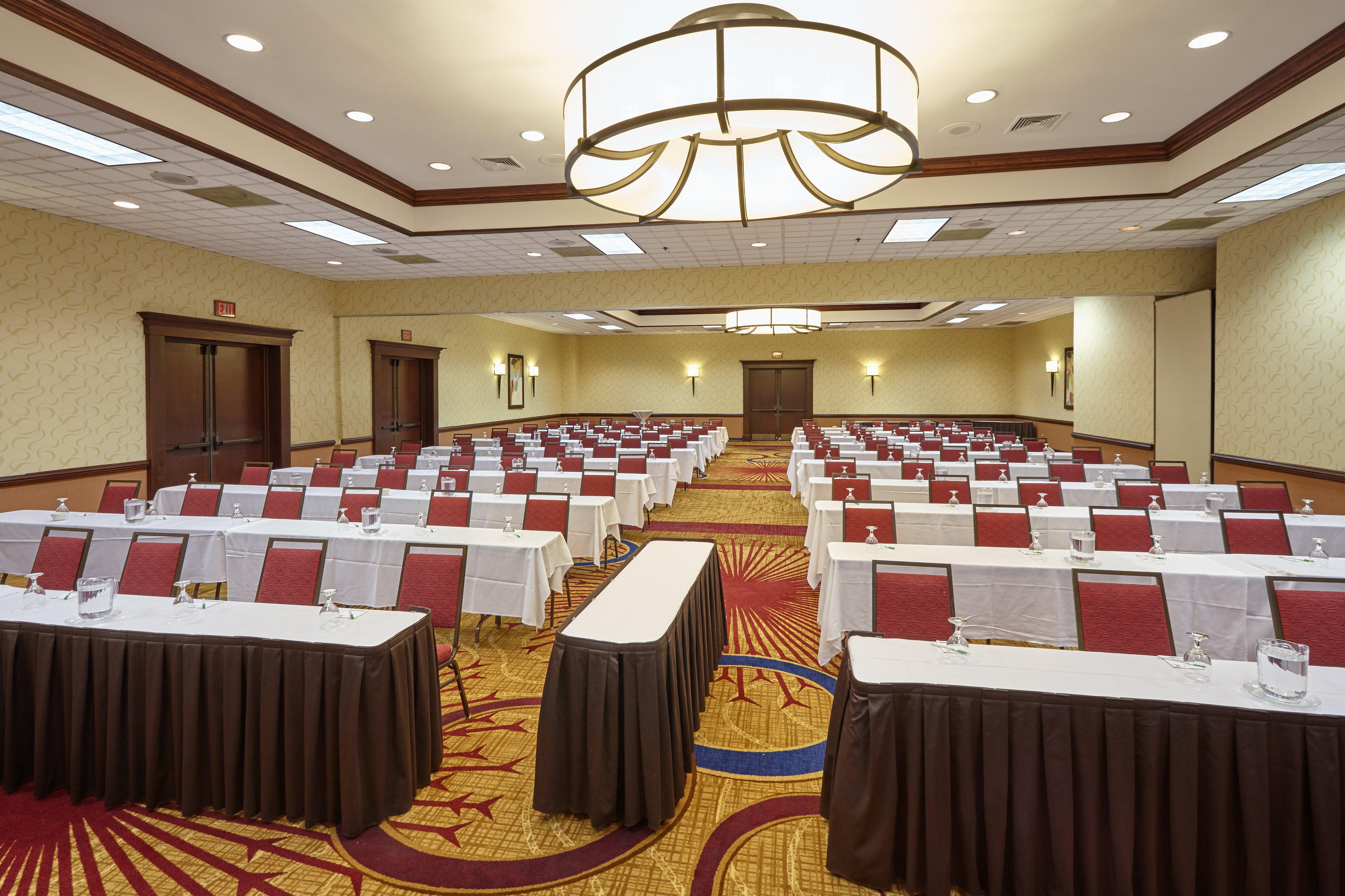 Holiday Inn & Suites Chicago-Carol Stream Wheaton By Ihg Exterior foto