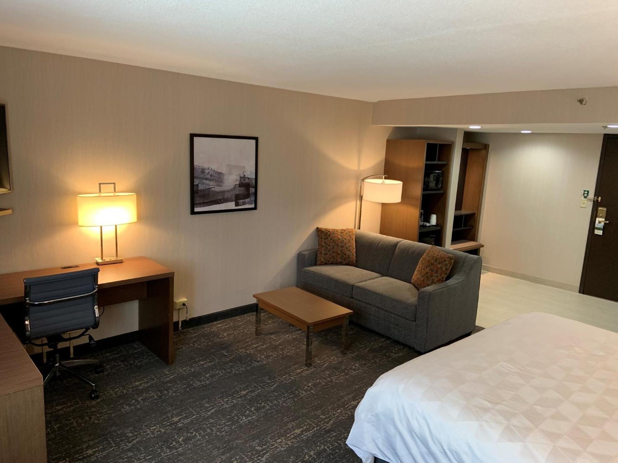 Holiday Inn & Suites Chicago-Carol Stream Wheaton By Ihg Exterior foto