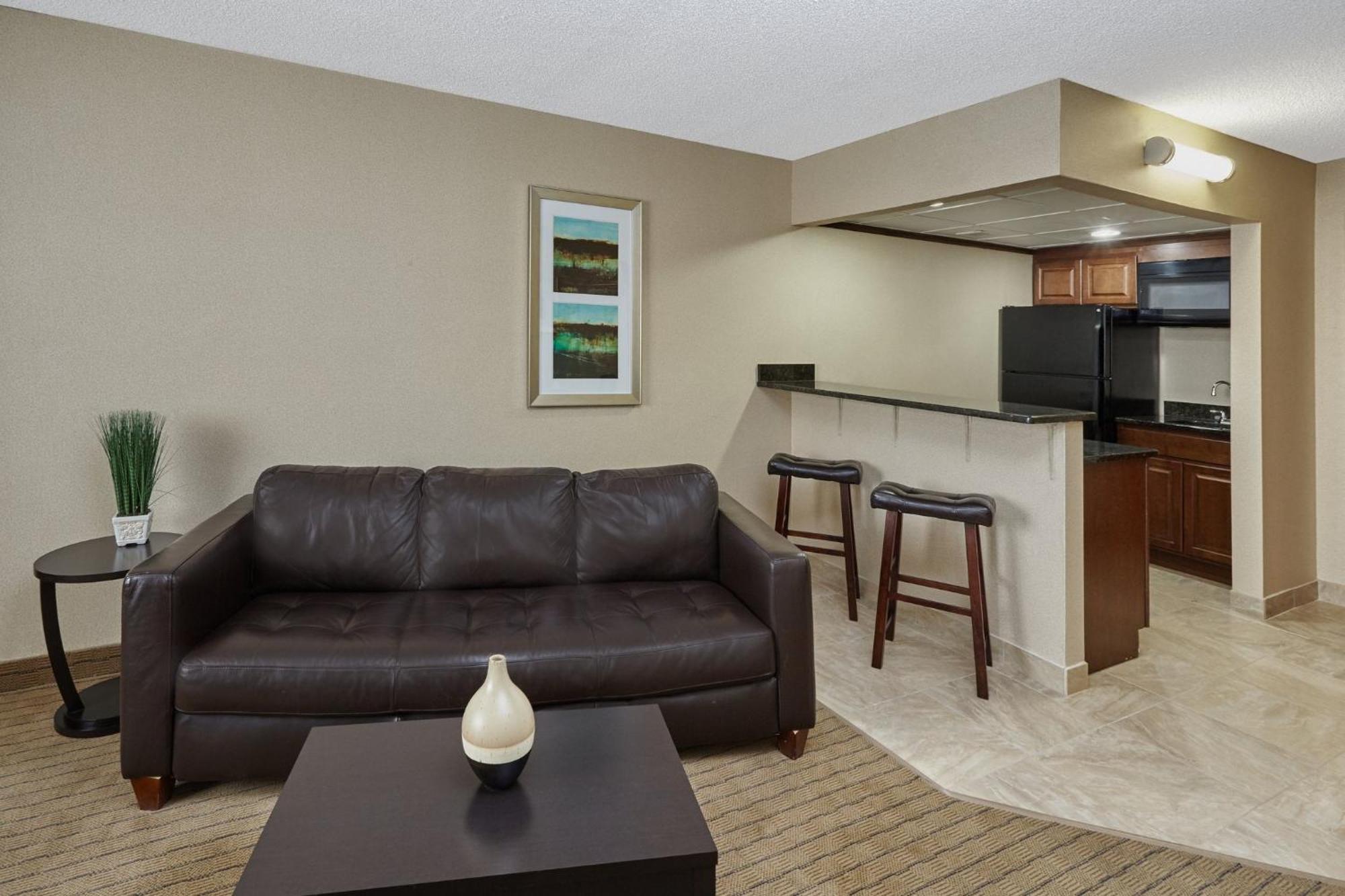Holiday Inn & Suites Chicago-Carol Stream Wheaton By Ihg Exterior foto