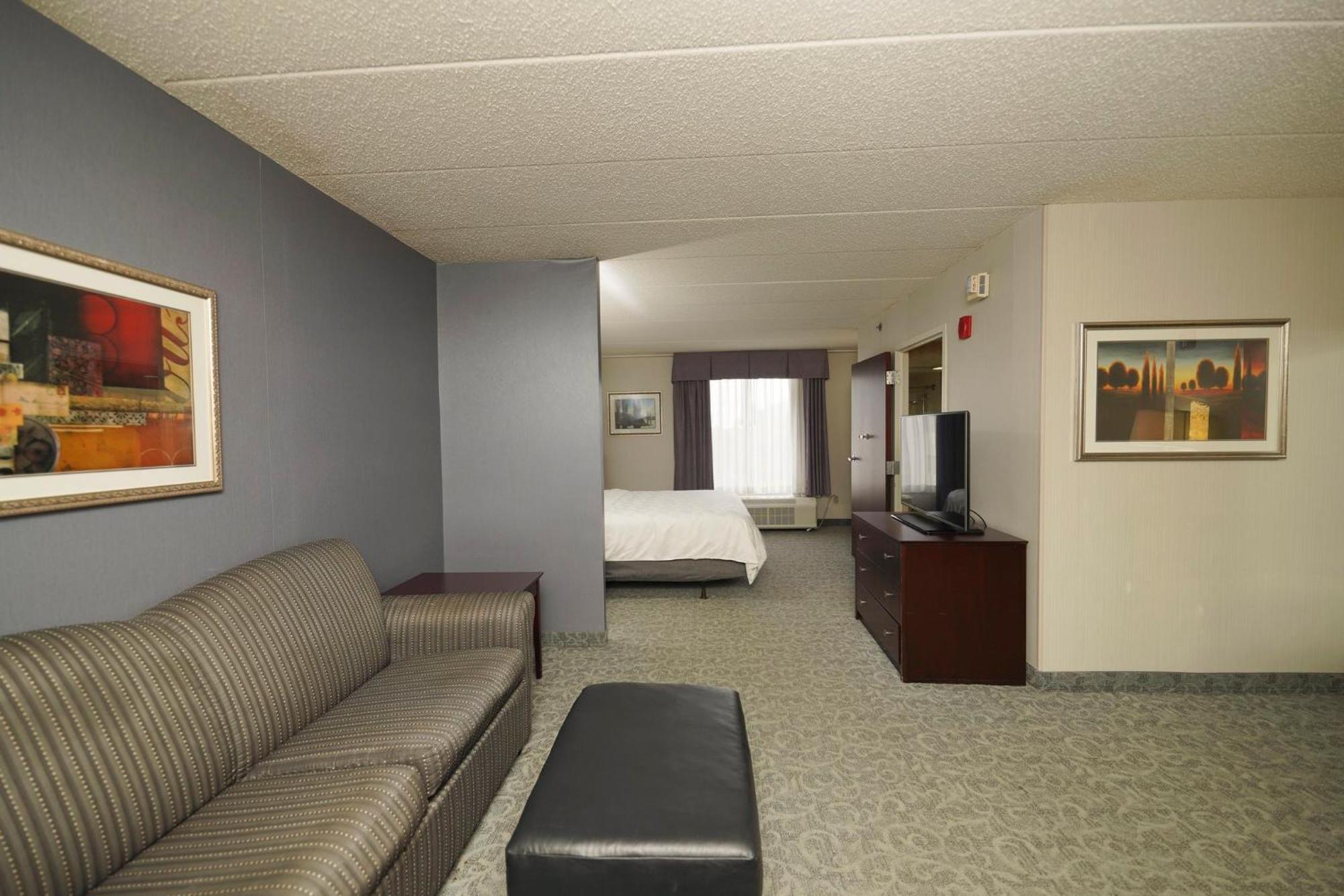 Holiday Inn & Suites Chicago-Carol Stream Wheaton By Ihg Exterior foto