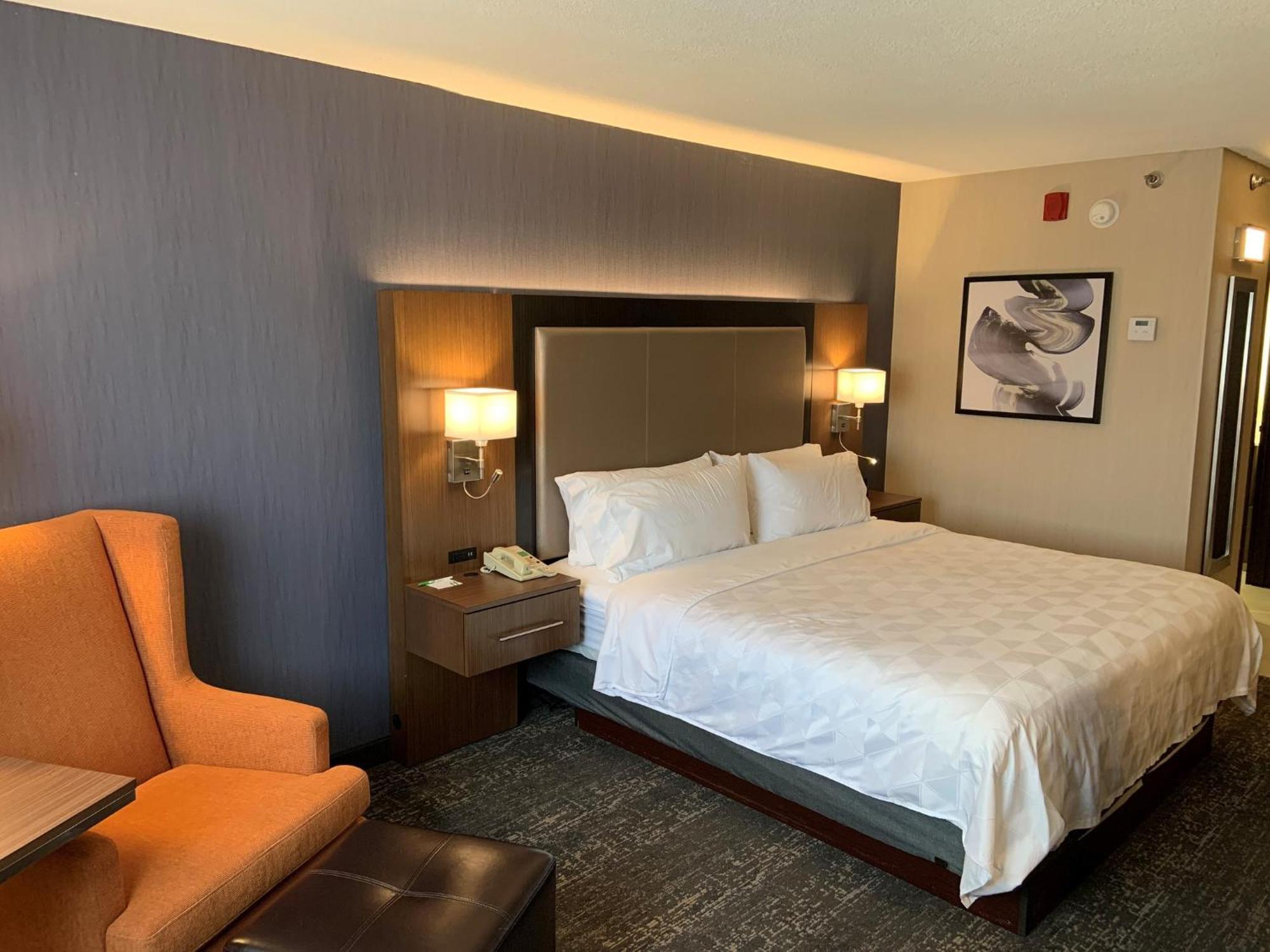Holiday Inn & Suites Chicago-Carol Stream Wheaton By Ihg Exterior foto
