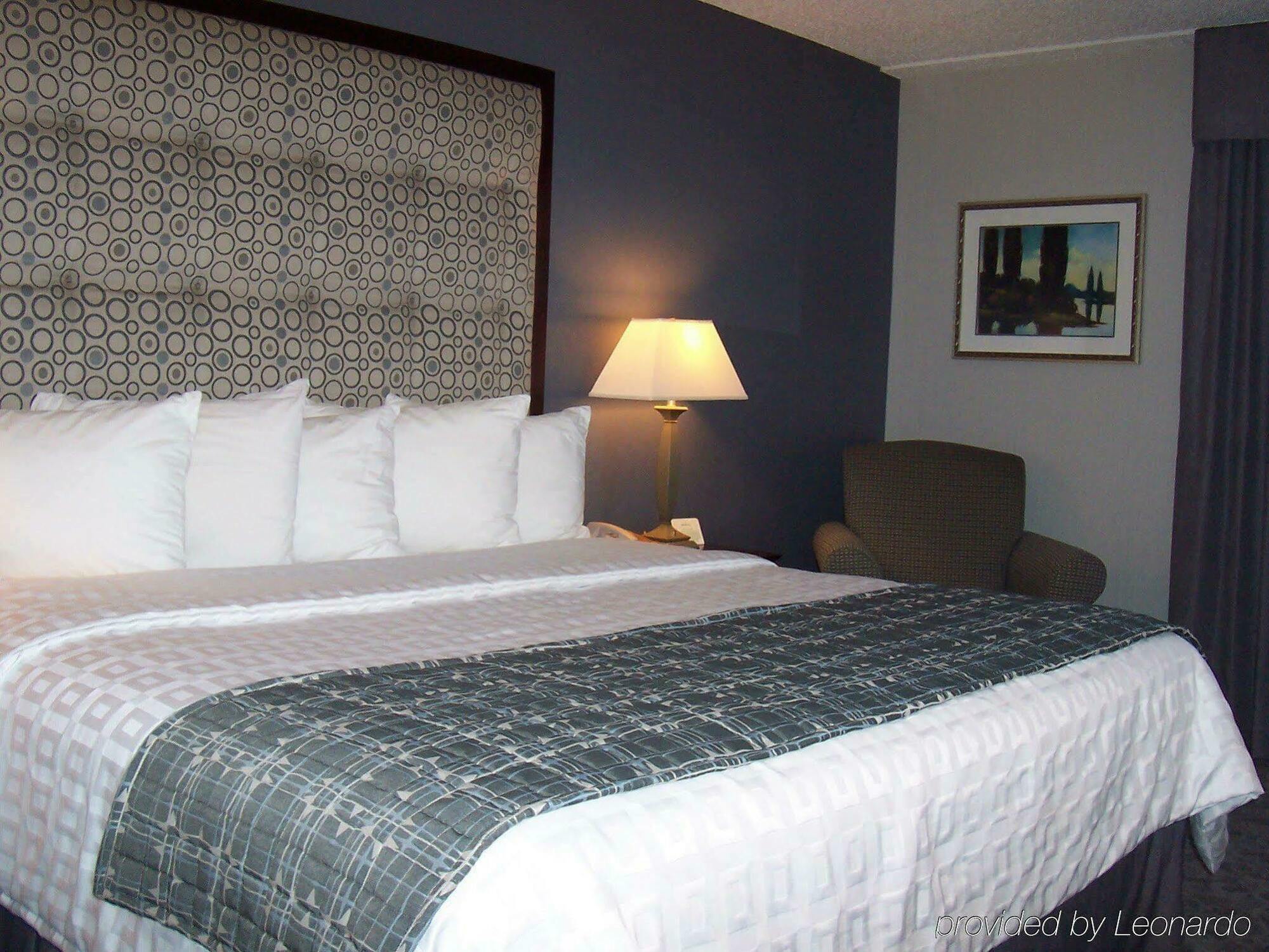 Holiday Inn & Suites Chicago-Carol Stream Wheaton By Ihg Exterior foto