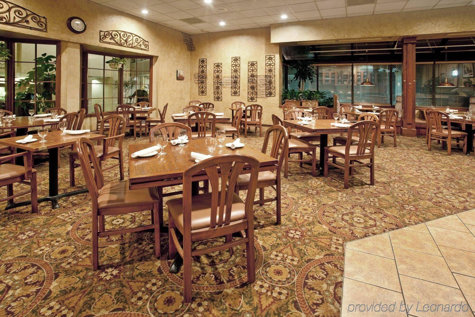 Holiday Inn & Suites Chicago-Carol Stream Wheaton By Ihg Exterior foto