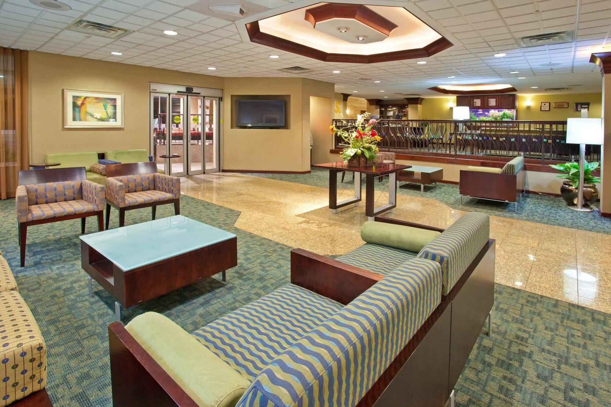 Holiday Inn & Suites Chicago-Carol Stream Wheaton By Ihg Exterior foto